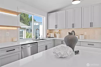 1718 25th Avenue S, Seattle, WA 98144 - Photo 15