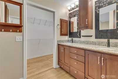 5121 S 234th Street #42-4, Kent, WA 98032 - Photo 17