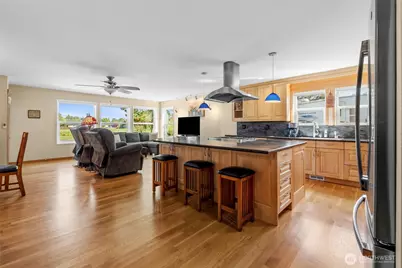 8204 Sehome Road, Blaine, WA 98230 - Photo 9