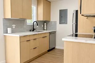 1220 N 137th St, Seattle, WA 98133 - Photo 7