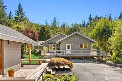 7183 NE Eagle Harbor Drive NE, Bainbridge Island, WA 98110 - Photo 1
