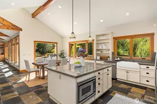 7183 NE Eagle Harbor Dr NE, Bainbridge Island, WA 98110 - Photo 15