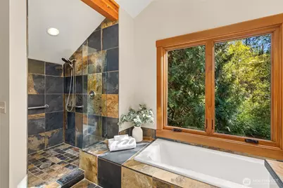7183 NE Eagle Harbor Drive NE, Bainbridge Island, WA 98110 - Photo 25