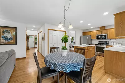 5718 Hillpointe Circle, Lynnwood, WA 98037 - Photo 11