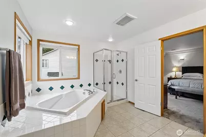 5718 Hillpointe Circle, Lynnwood, WA 98037 - Photo 23