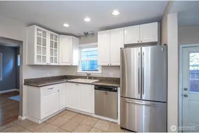 5210 N 46th Street, Tacoma, WA 98407 - Photo 9