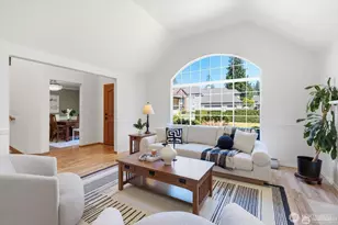4649 244th Pl SE, Sammamish, WA 98029 - Photo 9
