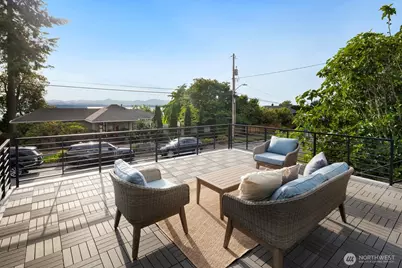 7602 44th Avenue SW, Seattle, WA 98136 - Photo 3