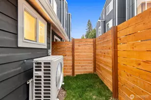 13321 3rd Ave NE, Seattle, WA 98125 - Photo 33