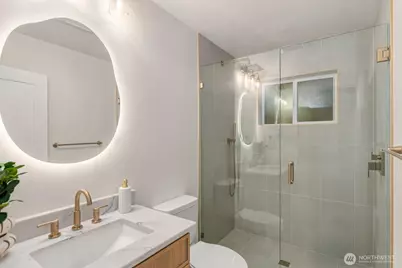 13321 3rd Avenue NE #D, Seattle, WA 98125 - Photo 7