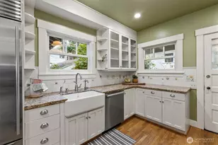 419 Wheeler St, Seattle, WA 98109 - Photo 11