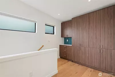 2609 31st Avenue W #A, Seattle, WA 98199 - Photo 21