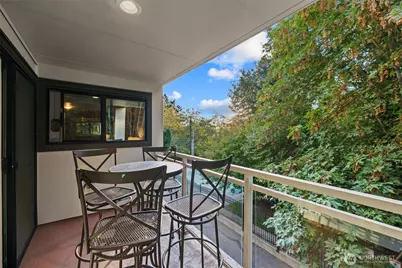 130 105th Avenue SE #219, Bellevue, WA 98004 - Photo 17
