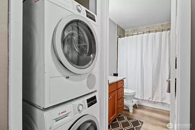 130 105th Avenue SE #219, Bellevue, WA 98004 - Photo 13