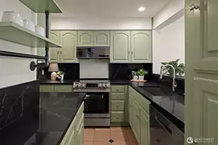 420 Melrose Ave E, Seattle, WA 98102 - Photo 9