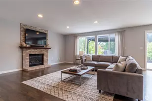 12835 SE 176th St, Renton, WA 98058 - Photo 3