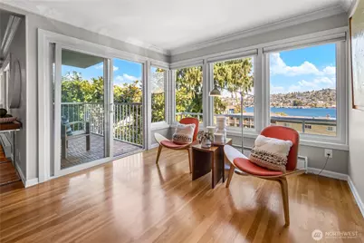 1758 Dexter Avenue N #5, Seattle, WA 98109 - Photo 7