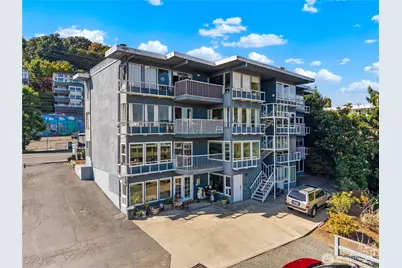 1758 Dexter Avenue N #5, Seattle, WA 98109 - Photo 37