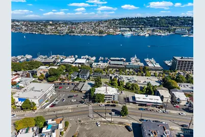 1758 Dexter Avenue N #5, Seattle, WA 98109 - Photo 31