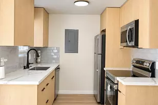 1220 N 137th St, Seattle, WA 98133 - Photo 5
