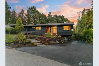 4234 NE 89th Street, Seattle, WA 98115 - Photo 1