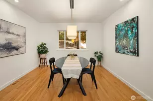 9565 NE Daniel Ct, Bainbridge Island, WA 98110 - Photo 11