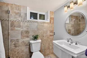 2732 NE 54th St, Seattle, WA 98105 - Photo 23