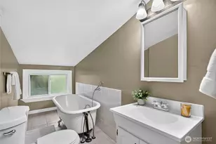 2732 NE 54th St, Seattle, WA 98105 - Photo 19