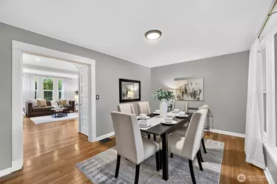 2732 NE 54th Street, Seattle, WA 98105 - Photo 13