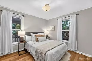 2732 NE 54th St, Seattle, WA 98105 - Photo 15