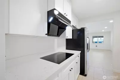 12243 16th Avenue S, Seattle, WA 98168 - Photo 9
