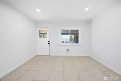 12243 16th Avenue S, Seattle, WA 98168 - Photo 5