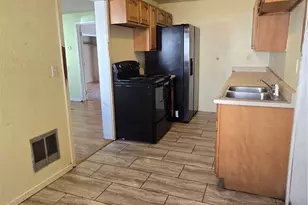 307 W Summa St, Centralia, WA 98531 - Photo 7