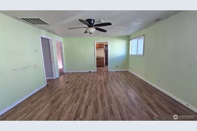 307 W Summa Street, Centralia, WA 98531 - Photo 3