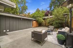3860 NE 41st St, Seattle, WA 98105 - Photo 23