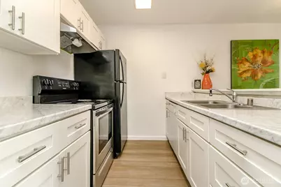 1003 S 308th Street #34, Federal Way, WA 98003 - Photo 3