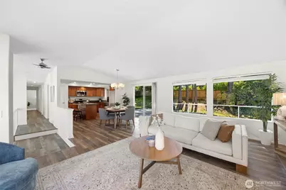 6215 122nd Avenue SE, Bellevue, WA 98006 - Photo 9