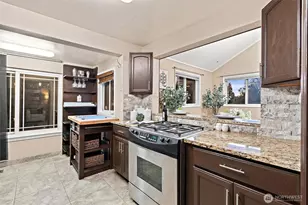 1228 S Lake Stickney Dr, Lynnwood, WA 98087 - Photo 17