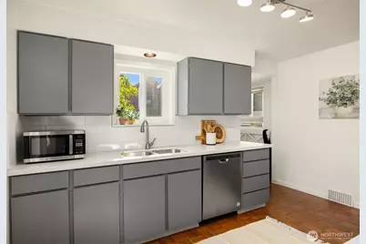 1303 NW 80th Street, Seattle, WA 98117 - Photo 7