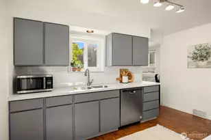 1303 NW 80th St, Seattle, WA 98117 - Photo 7