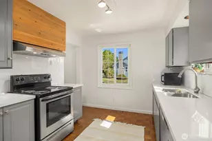 1303 NW 80th St, Seattle, WA 98117 - Photo 9
