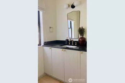 3619 22nd Avenue W #B, Seattle, WA 98199 - Photo 17