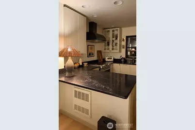 3619 22nd Avenue W #B, Seattle, WA 98199 - Photo 9
