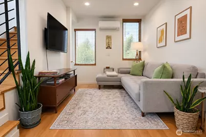 4836 Fauntleroy Way SW, Seattle, WA 98116 - Photo 9