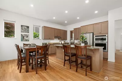 10625 NE 173rd Place, Bothell, WA 98011 - Photo 11
