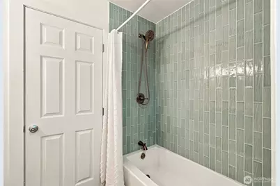 10233 8th Avenue SW, Seattle, WA 98146 - Photo 9