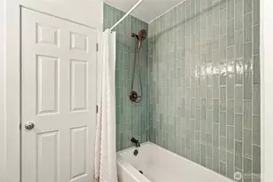 10233 8th Ave SW, Seattle, WA 98146 - Photo 9