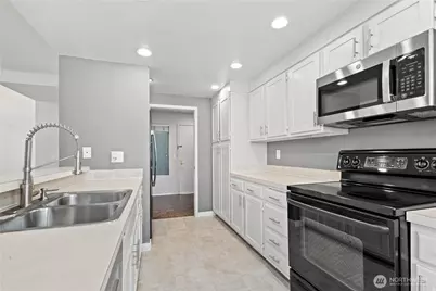 7525 Old Redmond Road #403, Redmond, WA 98052 - Photo 9