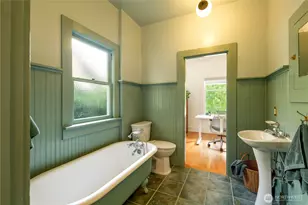 4023 47th Ave SW, Seattle, WA 98116 - Photo 21