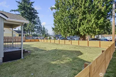 7425 McDougall Avenue, Everett, WA 98203 - Photo 3
